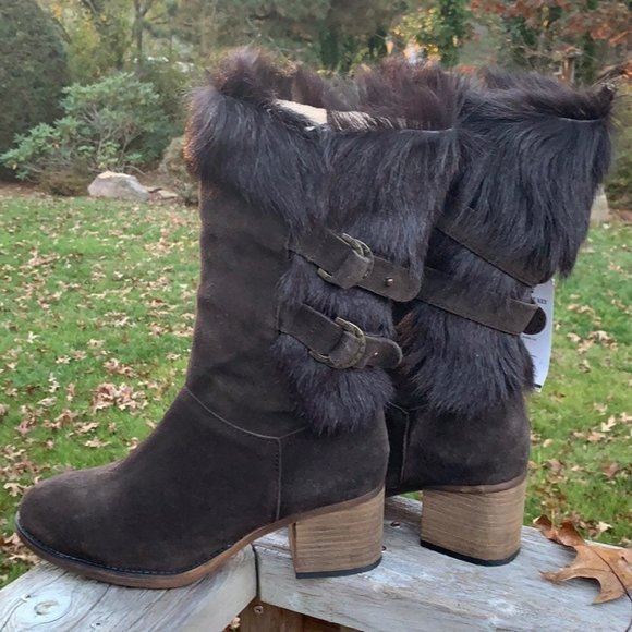 NEW  BEARPAW Women's Madeline Boots - Picture 2 of 16